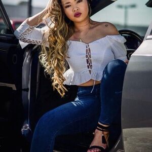 Guess White Off-Shoulder Top